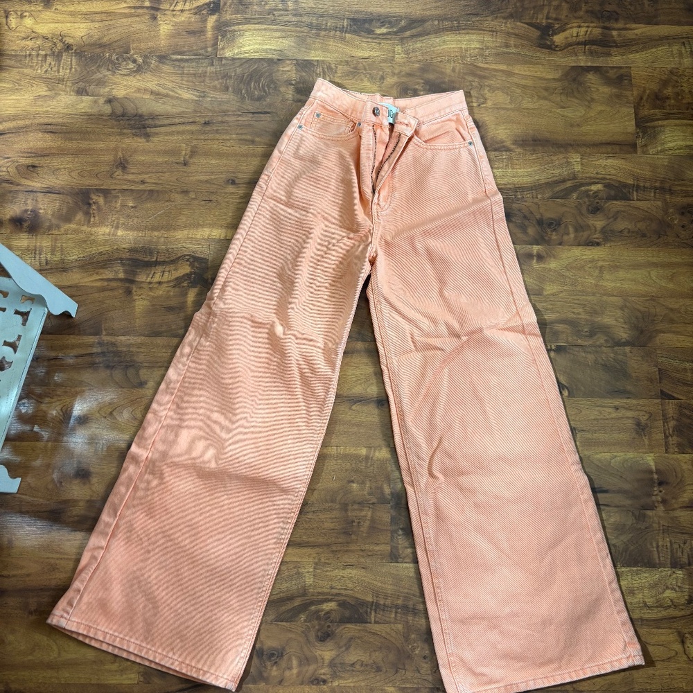 BDG Jeans - Picture 8 of 8